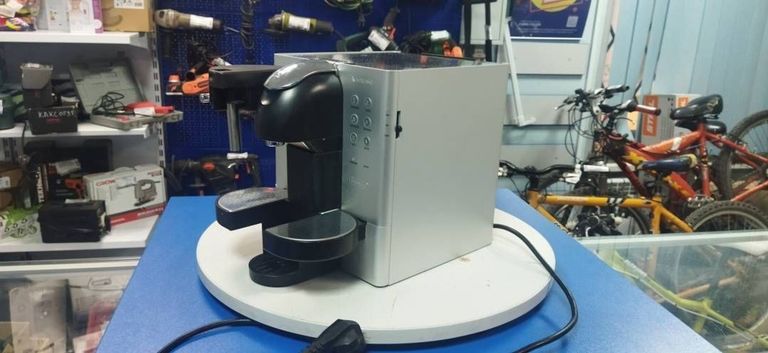 Дешиво Delonghi lattissima en720.m с ломбарда