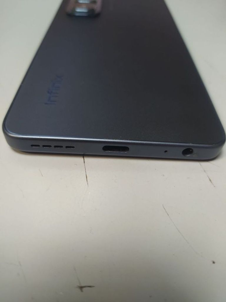 Дешиво Infinix hot 50 8/256gb с ломбарда