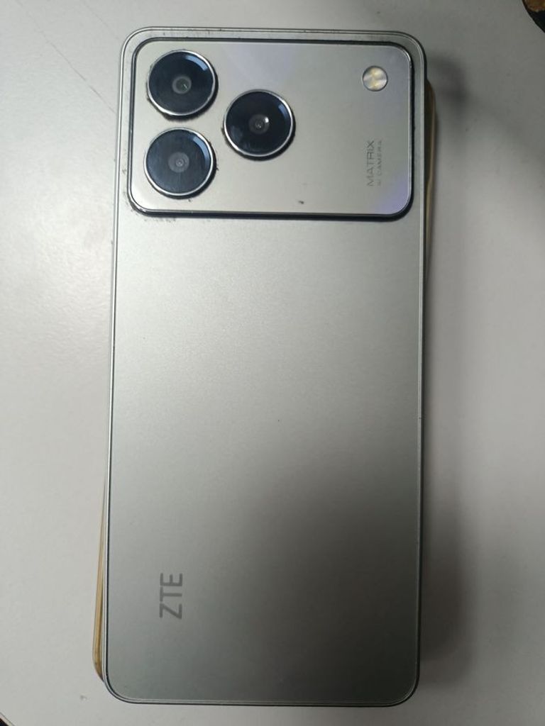Дешиво Zte Blade A76 4/128GB Gray с ломбарда