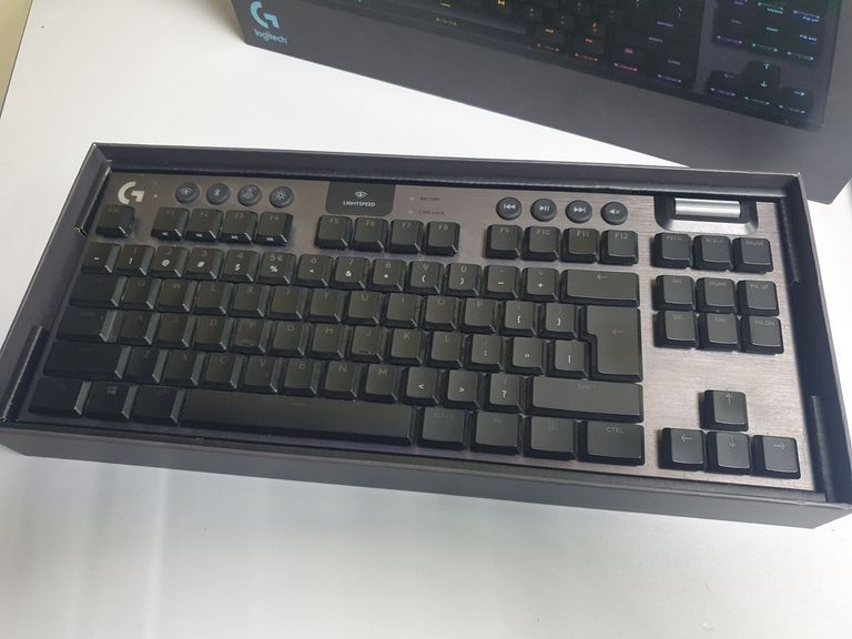 Купити Logitech g915 tkl tactile Б/У