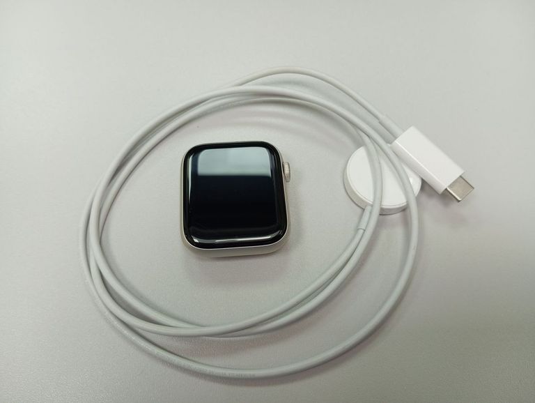 Купить Apple watch se 2 gps 44mm aluminium case Б/У