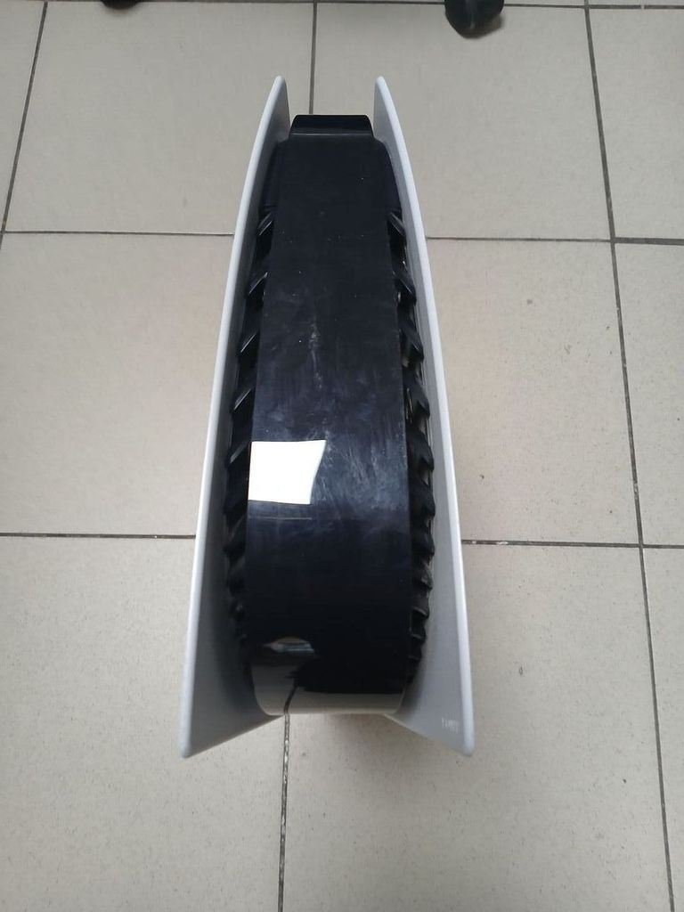 Дешиво Sony PlayStation 5 825GB с ломбарда