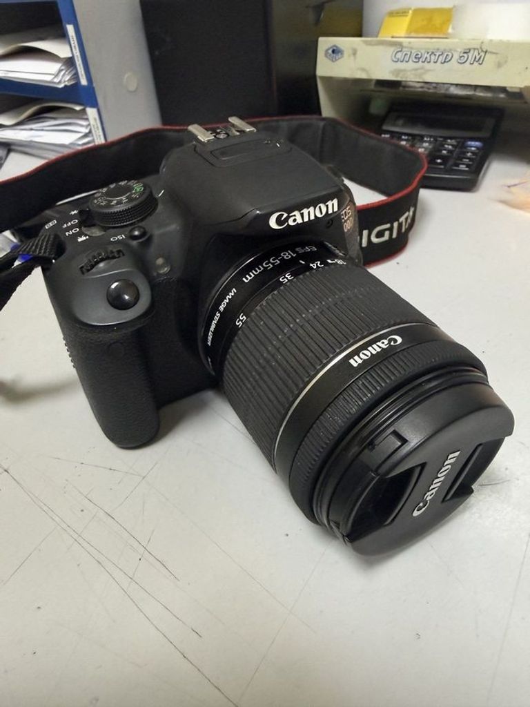 Оголошення Canon eos 700d + efs 18-55mm macro 0.25m/0.8ft Б/У