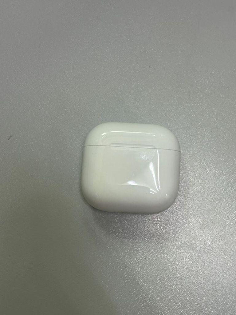Дешиво Apple airpods 4 с ломбарда