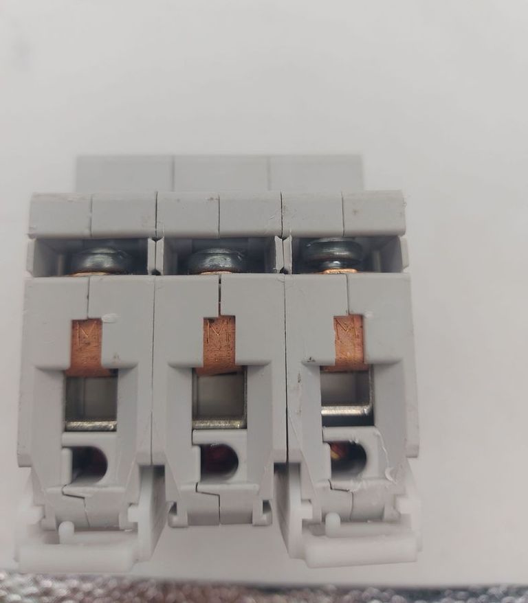 Оголошення Eti ETIMAT 6 3P 16А C 6кА (2145516) Б/У