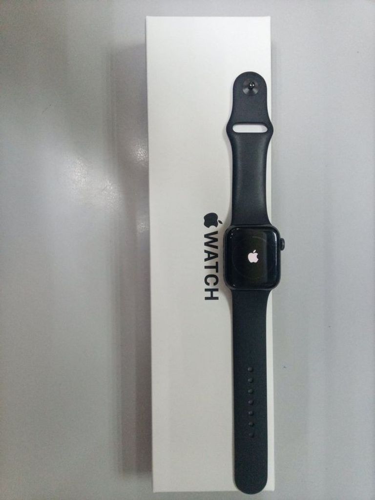 Купити Apple watch se gps 40mm aluminum case Б/У