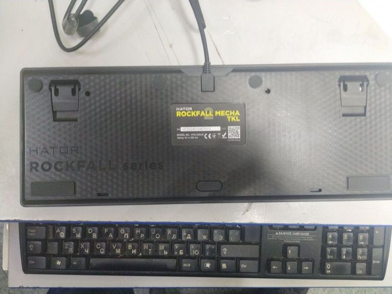 Купить Hator rockfall 2 mecha tkl Б/У