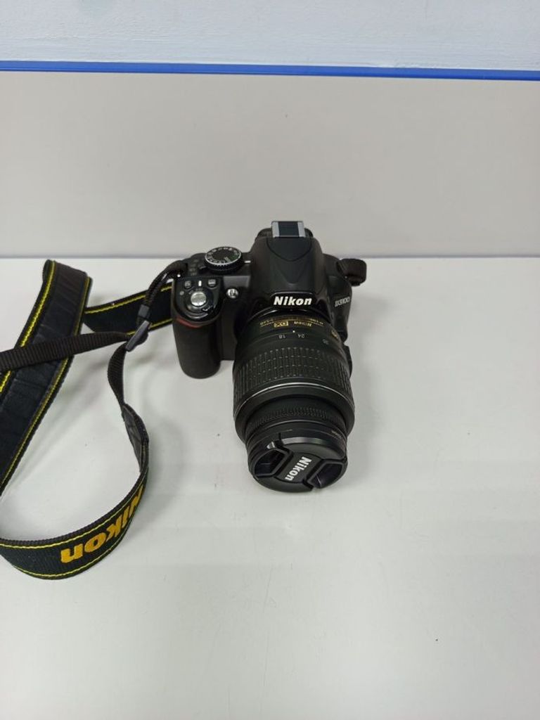 Купити Nikon d3100 kit / af-s nikkor 18-55mm f:3,5-5,6g vr dx Б/У