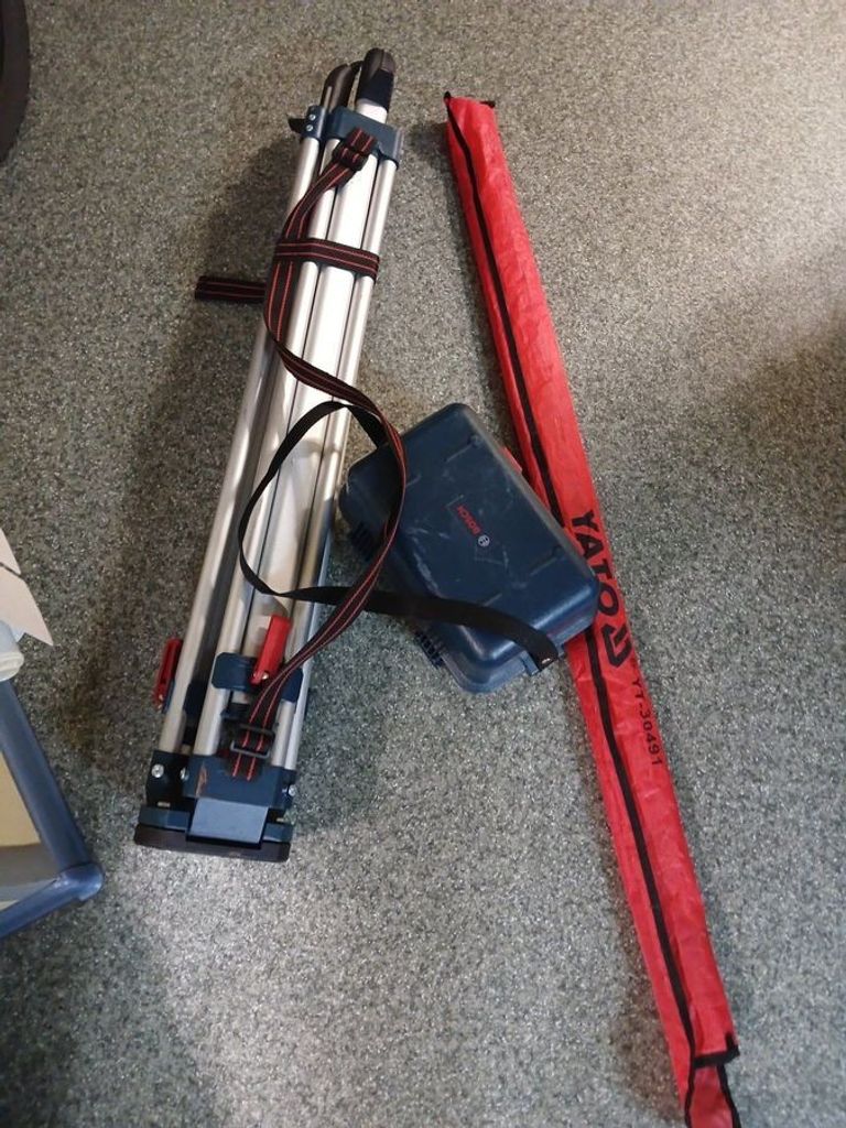 Дешево Bosch gol 20 d + bt160 + gr500 з ломбарду