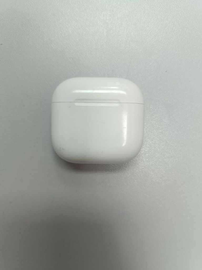 Купити Apple airpods 4 Б/У