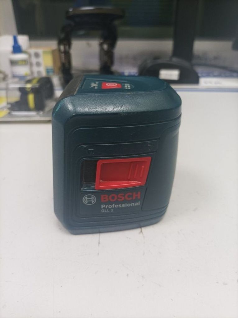 Дешево Bosch gll 2-50 + lr 2 з ломбарду