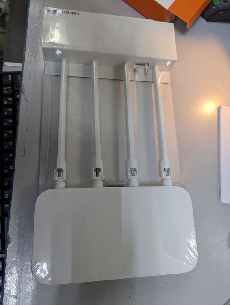 Дешево Xiaomi mi wifi router 4a з ломбарду