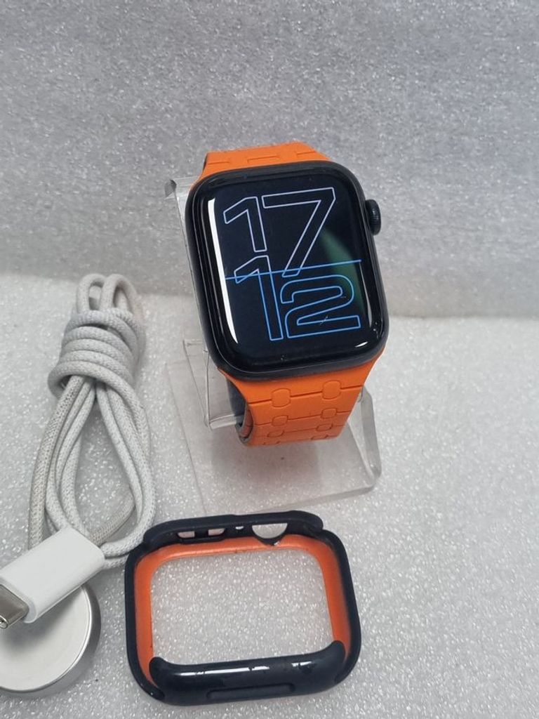 Купити Apple watch se 2 gps 44mm aluminium case Б/У