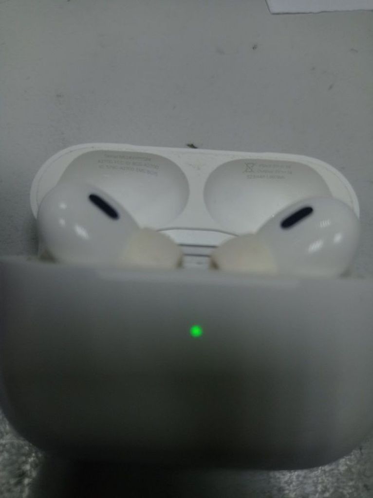 Дешиво Apple airpods pro 2nd generation magsafe с ломбарда