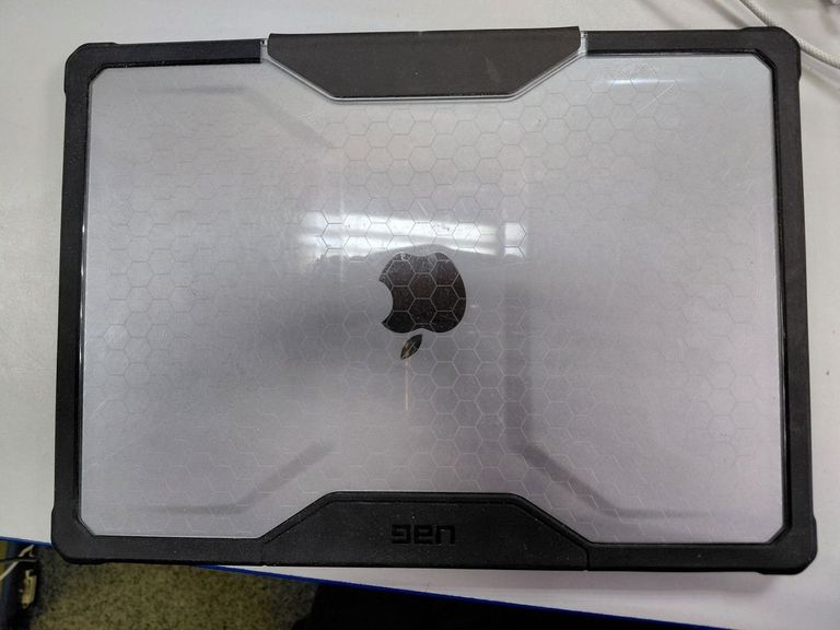 Дешиво Apple macbook pro 14 / a2918 / apple m3/ ram 8gb/ ssd 512gb/ 10 core gpu с ломбарда