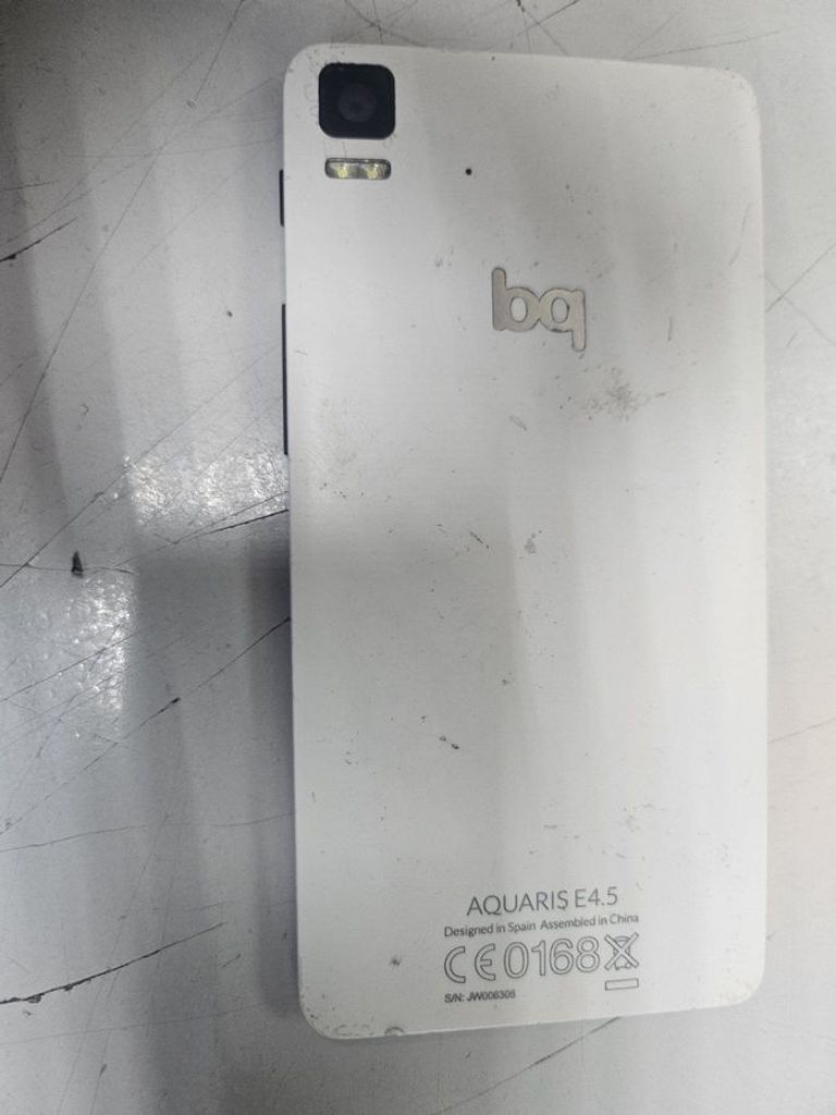 Дешиво Bq aquaris e4 ubuntu edition с ломбарда