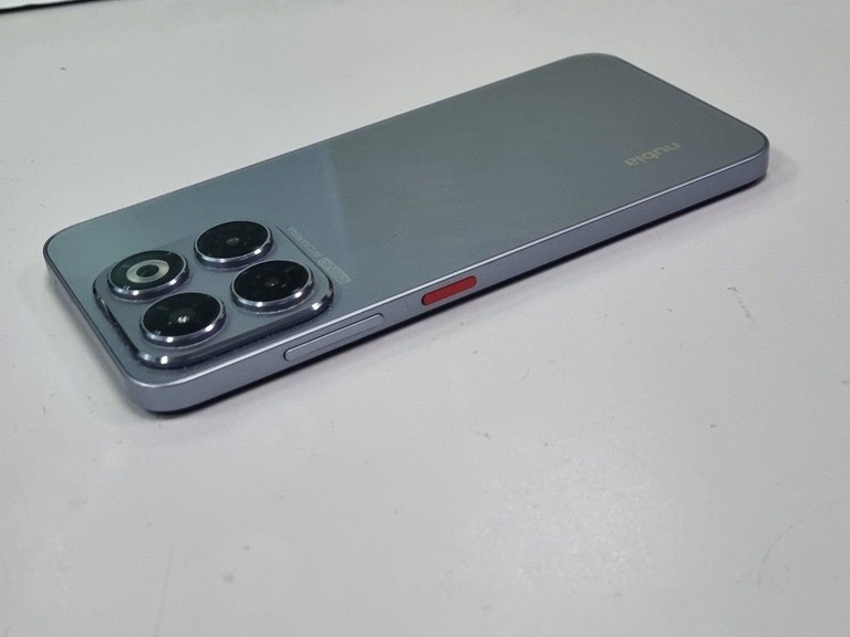 Zte Nubia V70 8/256GB Gray Код:01-200947137. Изображение 9