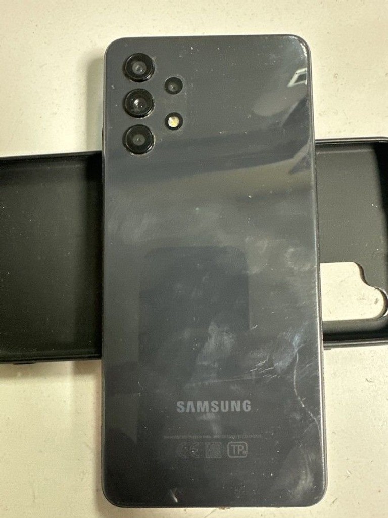 Оголошення Samsung a325f galaxy a32 4/64gb Б/У