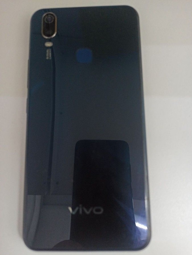 Оголошення Vivo y11 3/32gb Б/У