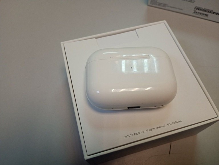 Объявление Apple airpods pro 2nd generation with magsafe charging case usb-c Б/У