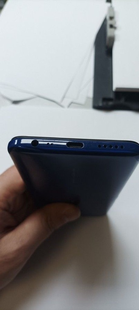 Розпродаж Xiaomi Redmi 8 4/64GB Blue, продавець Техноскарб
