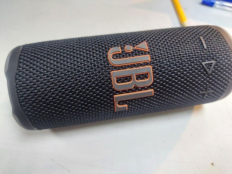 Купить Jbl GRIP Black (JBLGRIPBLK) Б/У