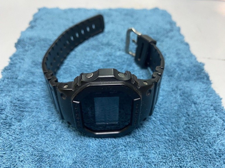 Купити Casio dw-5600bb Б/У