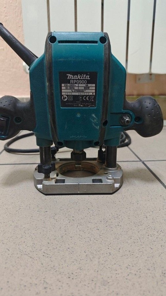 Дешево Makita RP0900 з ломбарду