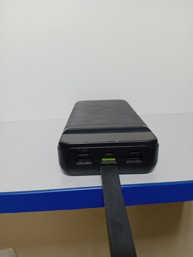 Дешево Xo pr156 22.5w 30000mah з ломбарду