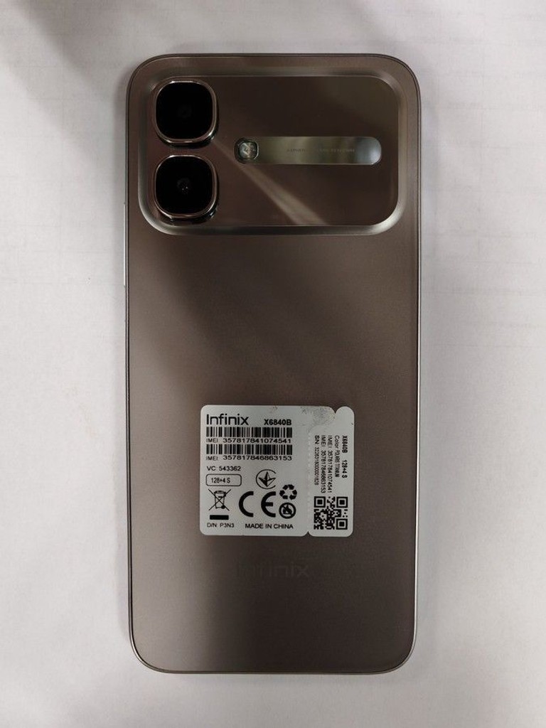 Дешиво Infinix Smart 20 4/128GB Solar Orange с ломбарда