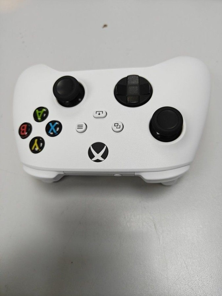 Дешево Microsoft Xbox Series X | S Wireless Controller Robot White (QAS-00002, 889842611564) з ломбарду