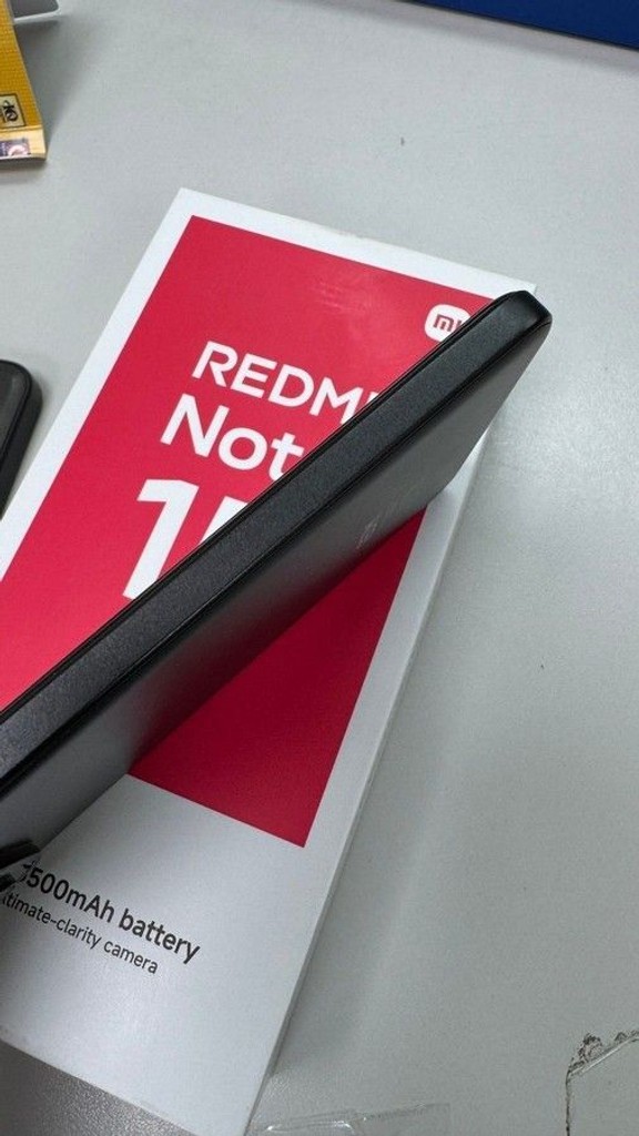 Дешево Xiaomi Redmi Note 15 Pro 4G 8/256GB Glacier Blue з ломбарду