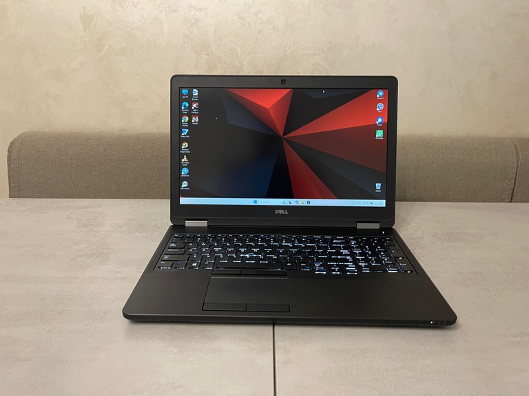 Купить Dell Latitude E5570, 15.6" Б/У