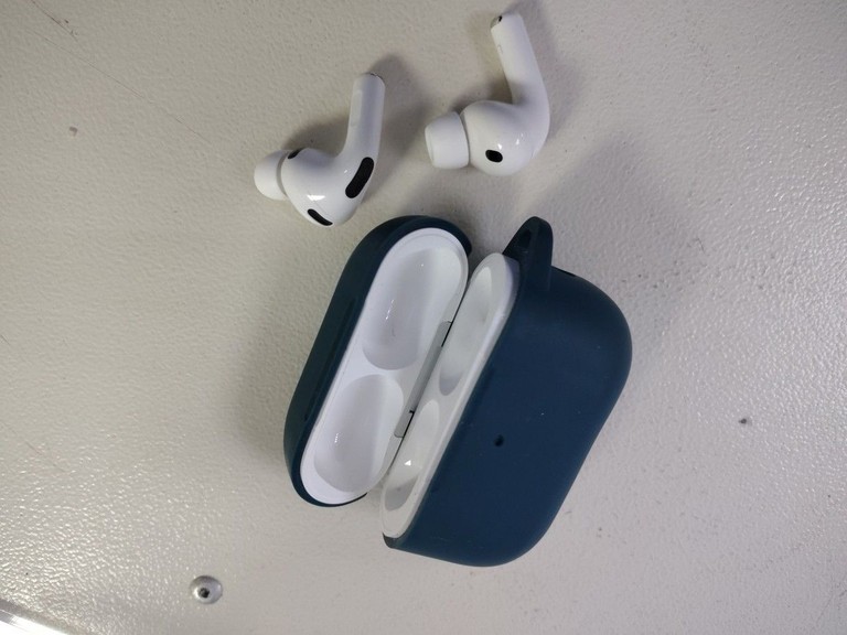 Дешиво AirPods Pro 3 с ломбарда