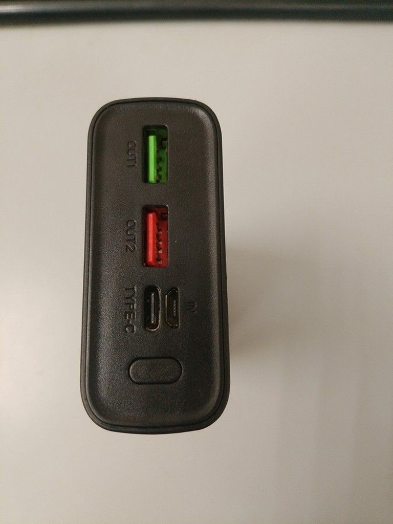 Дешиво Wst op727s pd22.5w+qc3.0 20000mah с ломбарда