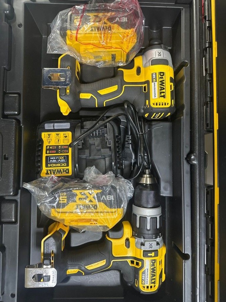 Купити Dewalt DCK266P2 Б/У