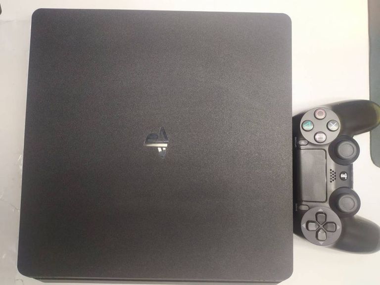 Sony ps 4 slim cuh-2208b 1tb