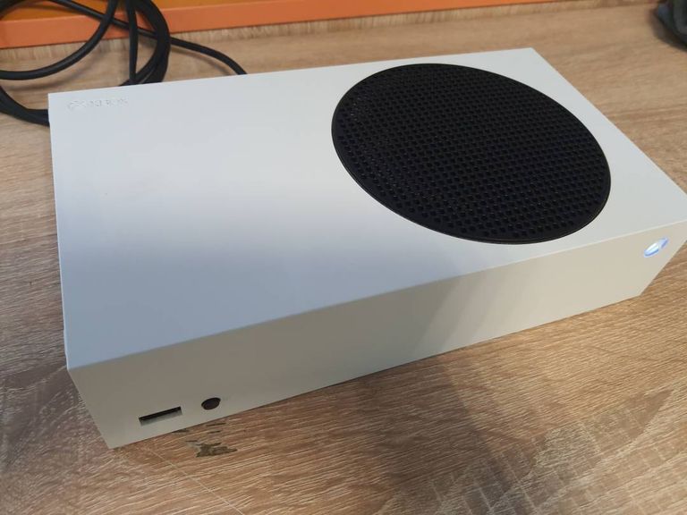 Купить Microsoft xbox series s 512gb Б/У