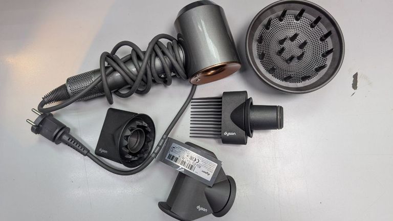 Купить Dyson hd07 supersonic nickel/copper Б/У