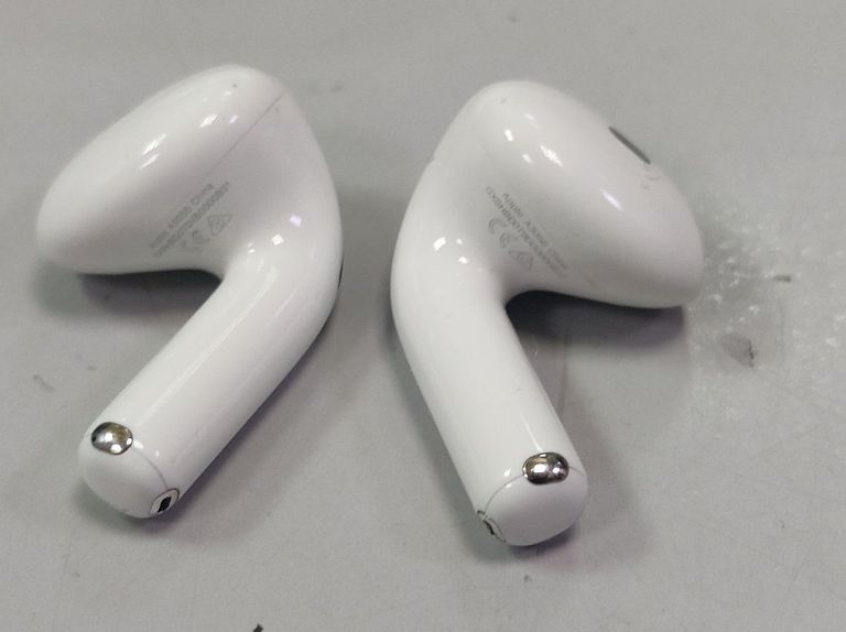 Apple airpods 4 with active noise cancellation Код:01-200593345. Зображення 9