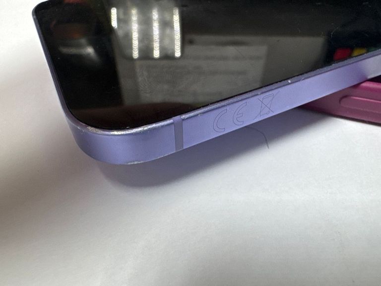 Apple iPhone 12 128GB (PRODUCT)RED Код:01-200609845. Изображение 5