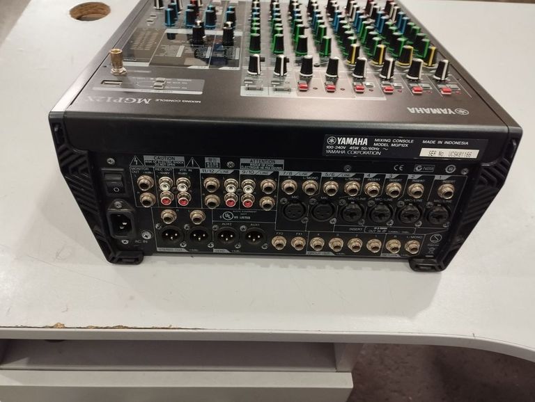 Купити Yamaha MGP12X Б/У