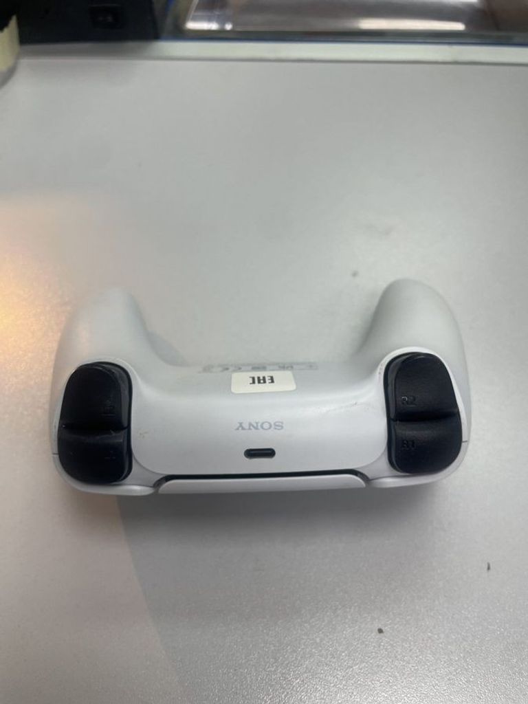 Дешиво Sony dualsense с ломбарда