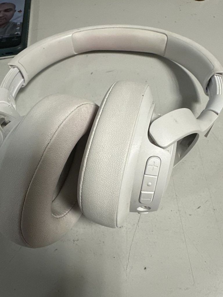 Дешиво Jbl tune 720bt с ломбарда