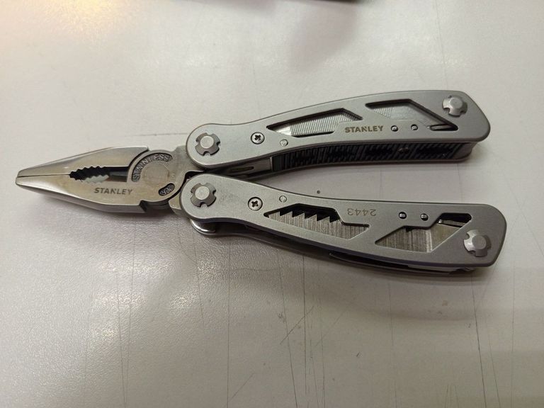 Купить Stanley multitool Б/У