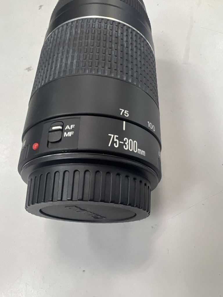 Дешиво Canon EF 75-300mm f/4-5,6 III (6473A0150 с ломбарда