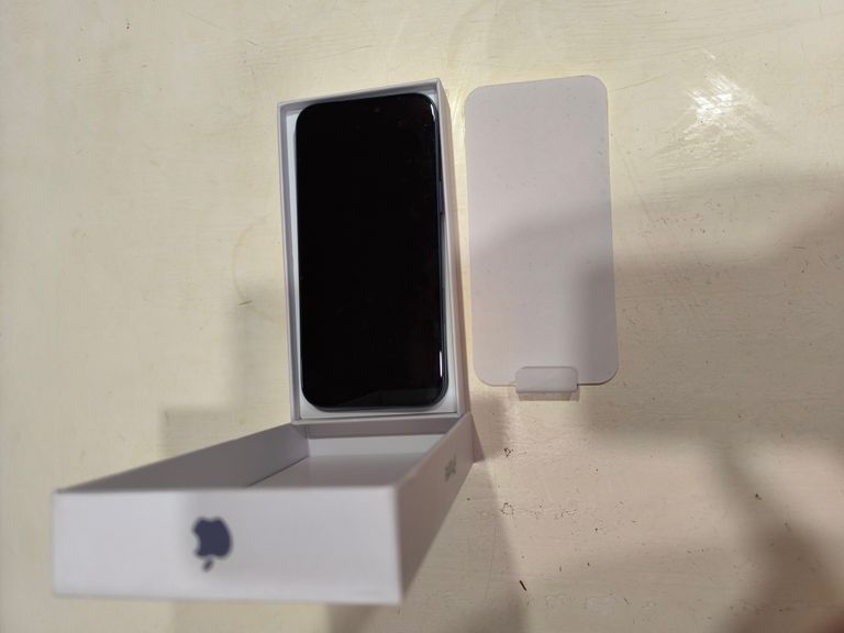 Дешево Apple iPhone 17 Pro Max 1TB Deep Blue (MFYX4) з ломбарду