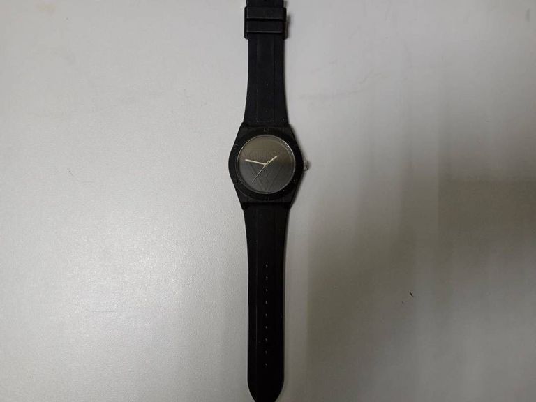 Купить Guess u0979l1 Б/У