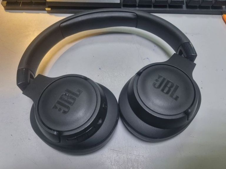 Купить Jbl tune 710 bt Б/У
