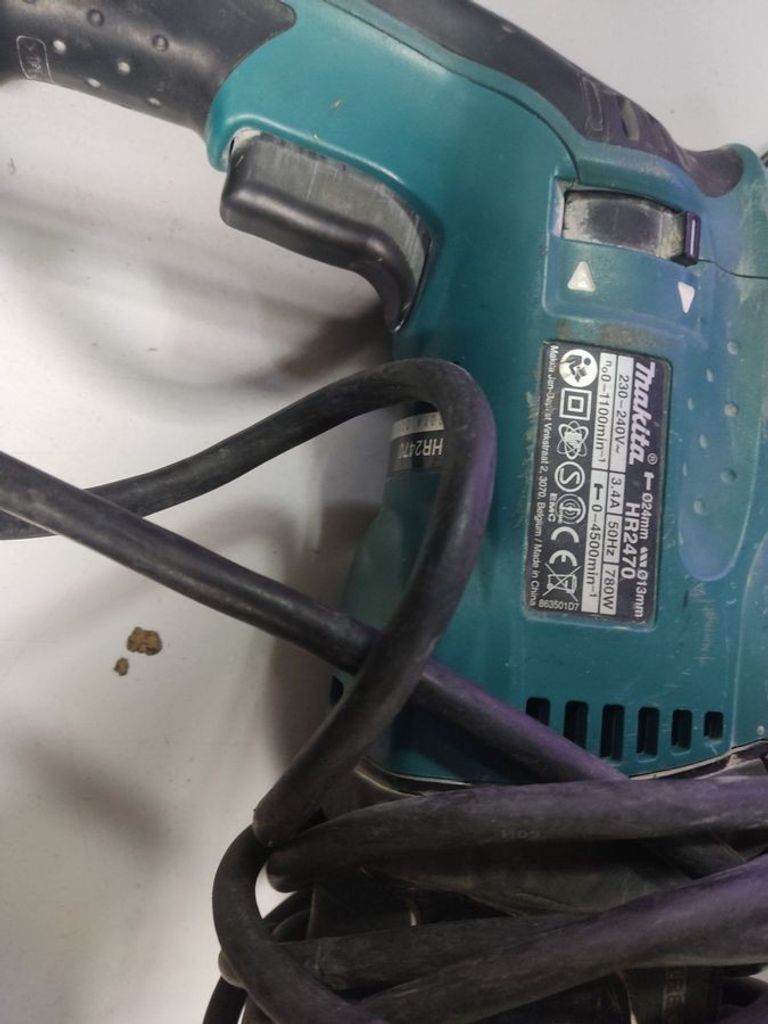 Купити Makita HR2470 Б/У